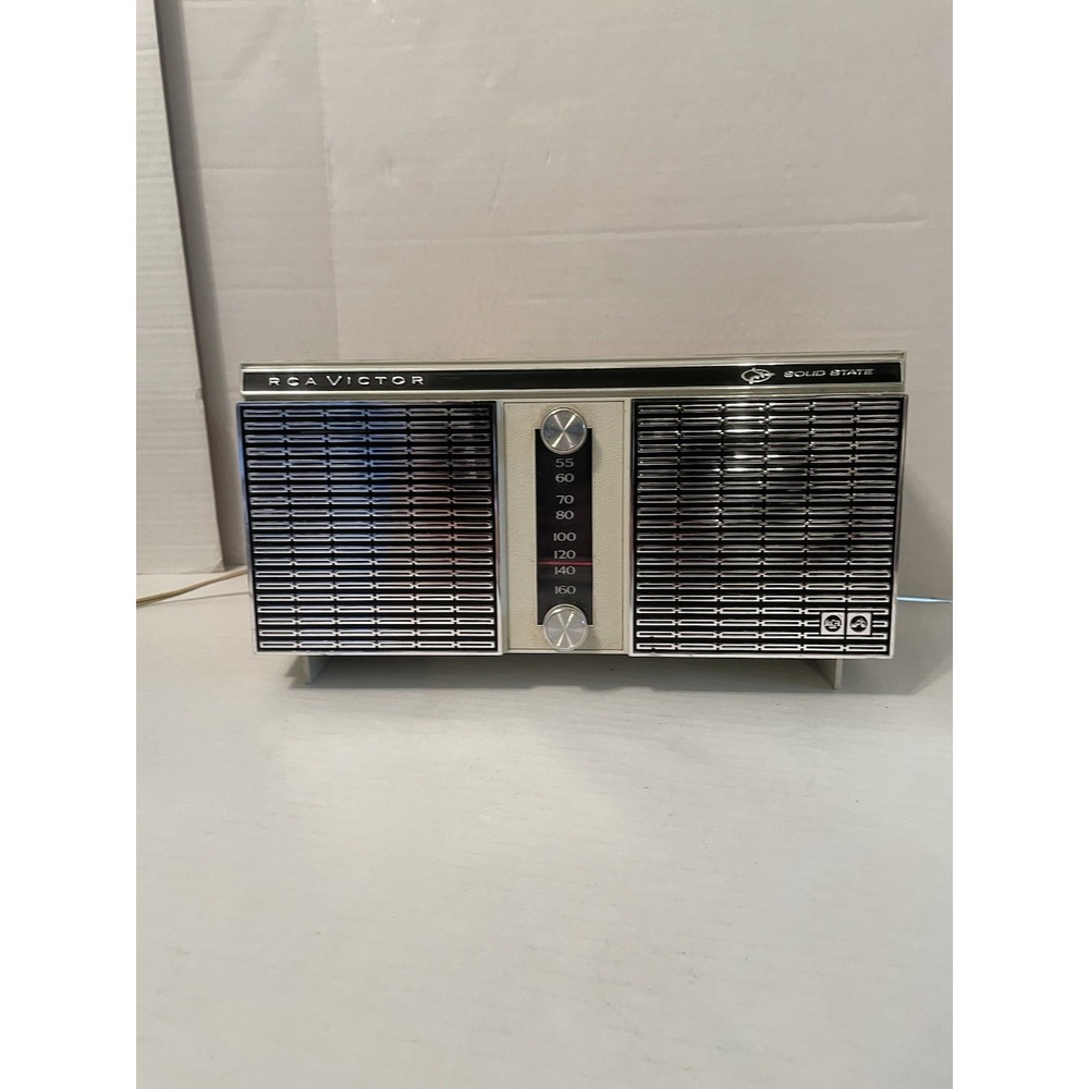 RCA‎ Victor Transistor Radio RGA39W-Walnut Works RCA
